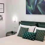Millie's Place 4*